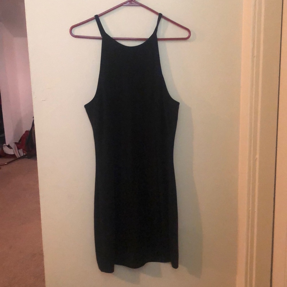 Black bodycon dress!